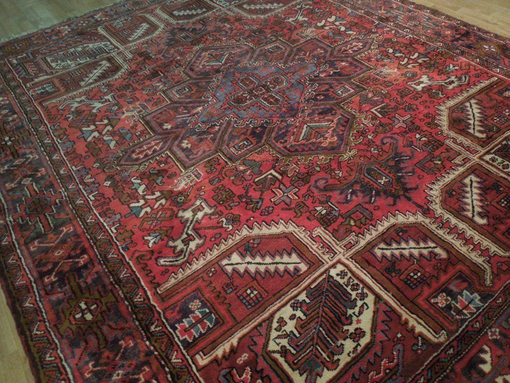 Luxurious-Authentic-Persian-Heriz-Rug.jpg
