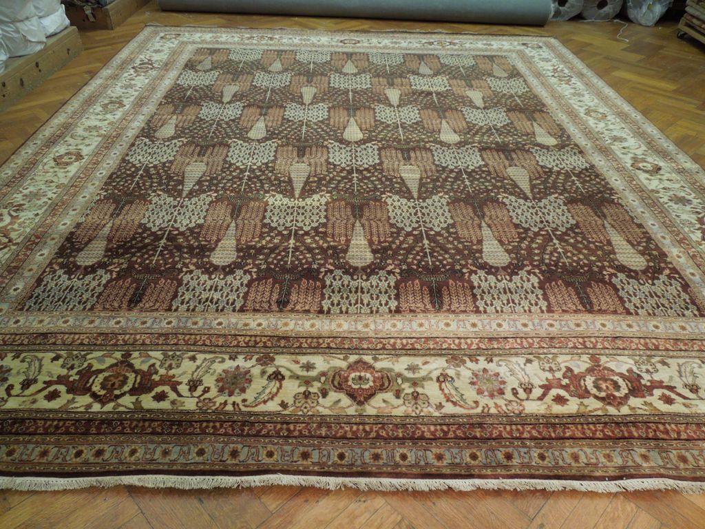 Luxurious-Chobi-Peshawar-Rug.jpg 