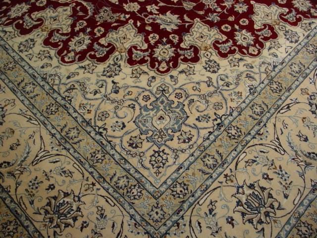 13x19 Persian Nain Rug - Traditional