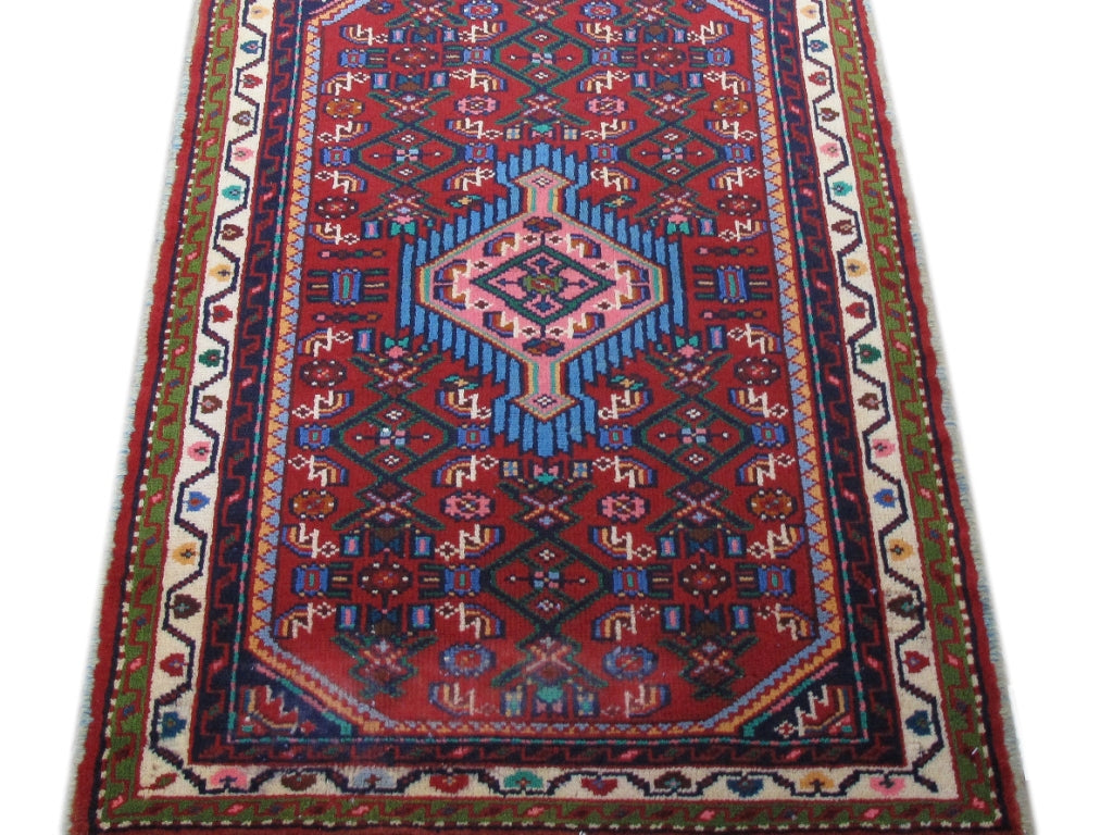 Traditional-Persian-Hamadan-Style-Rug.jpg