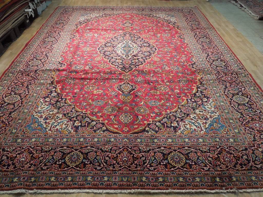 Luxurious-Persian-Kashan-Rug.jpg 