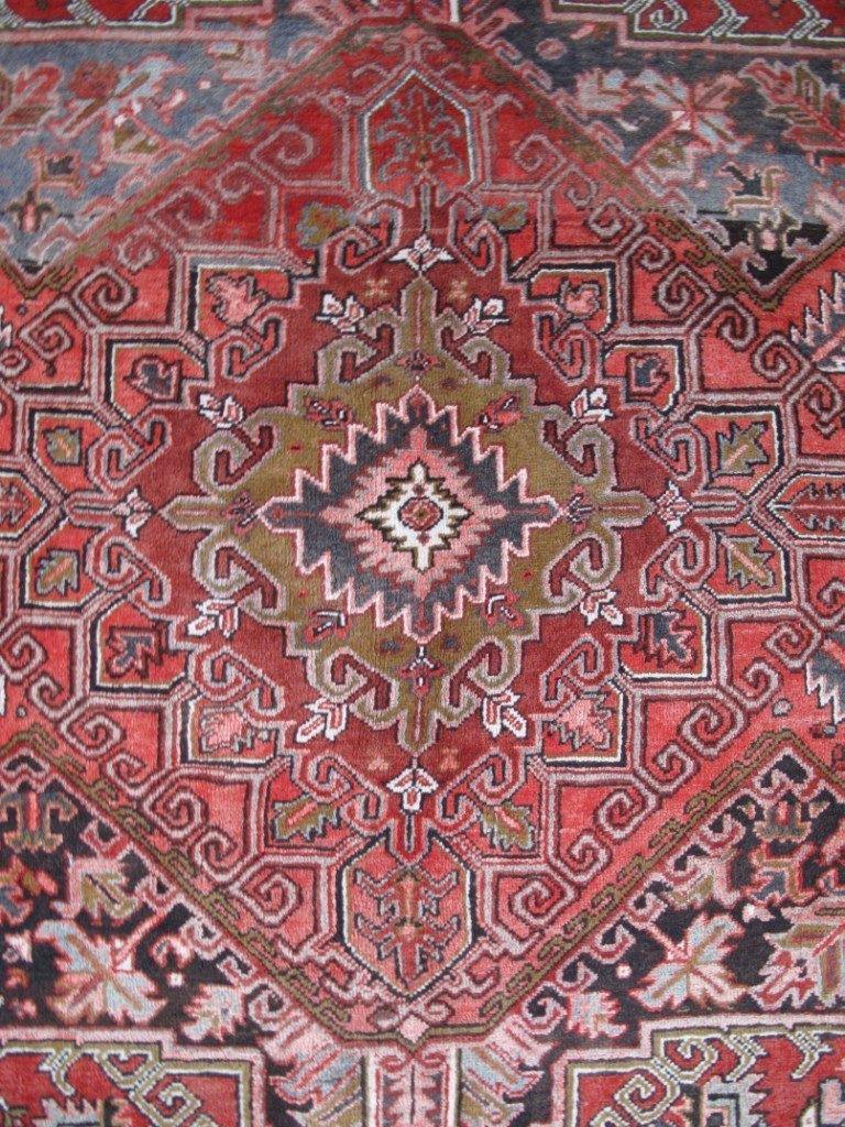 Luxurious-Persian-Heriz-Rug.jpg