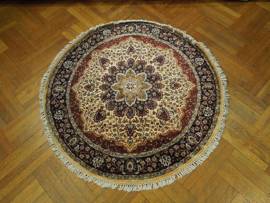 5' x 5' Ivory Indian Kashmir Silk Round Rug 20957