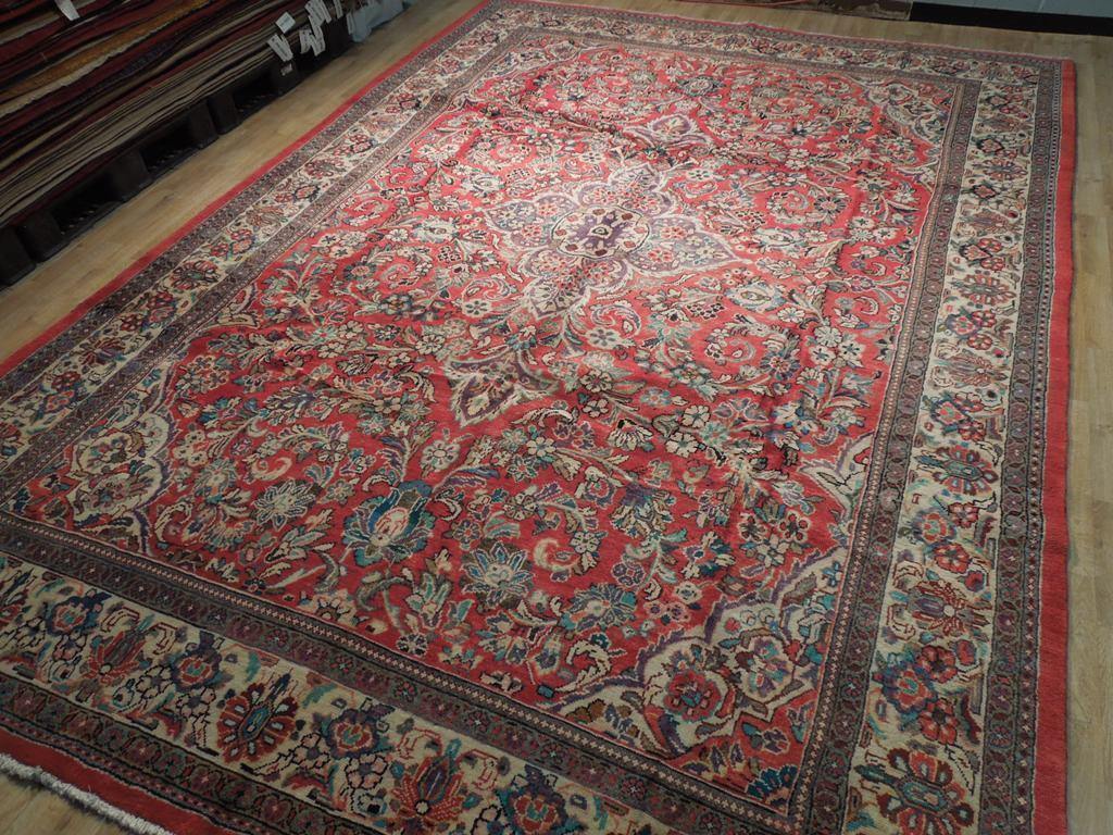 Traditional-Sarouk-Rug.jpg