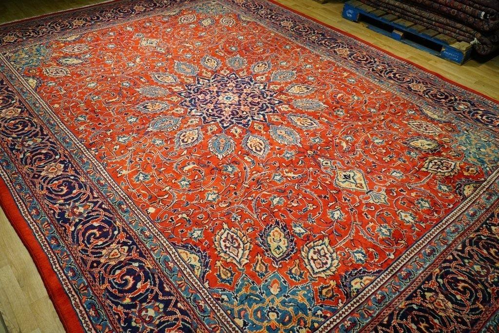 Sheikh-Safi-Persian-Isfahan-Rug.jpg