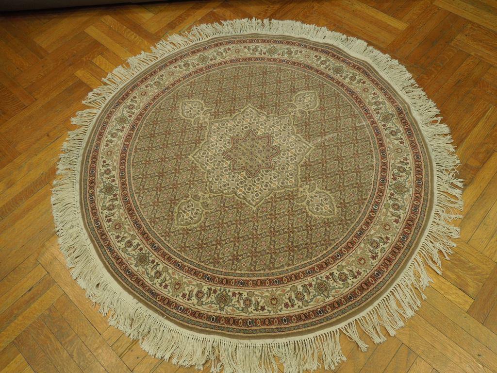 5x5 Fine Quality Wool&Silk Round Rug - China - bestrugplace