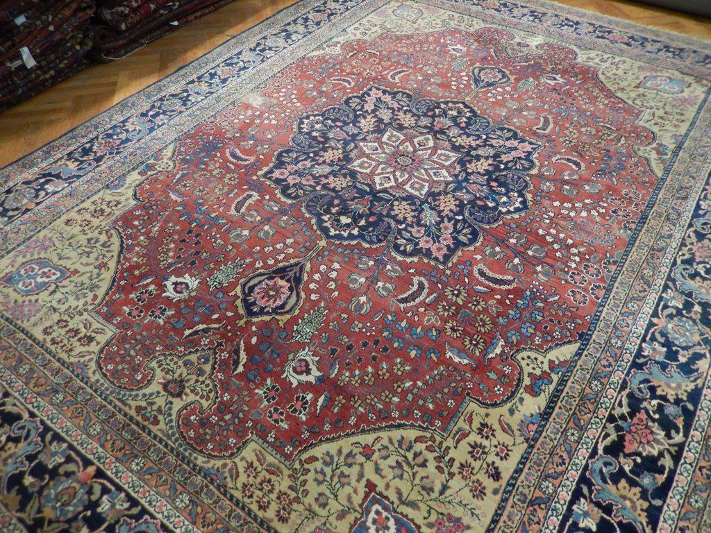 Authentic-Persian-Heriz-Tabriz-Rug.jpg 