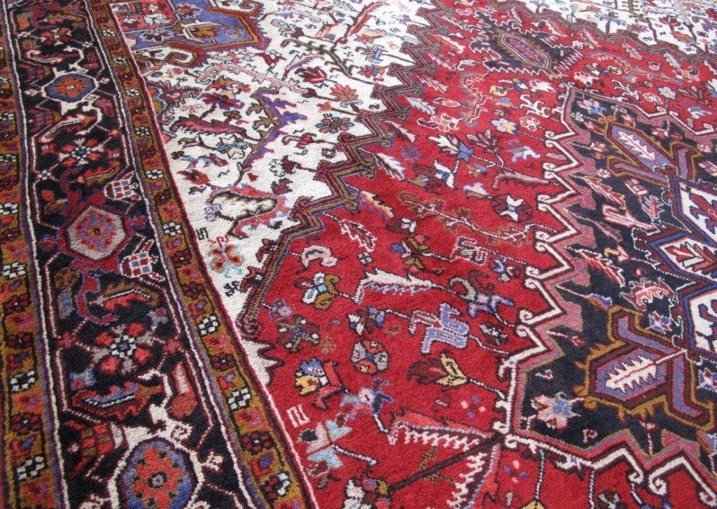 Authentic-Persian-Heriz-Rug.jpg