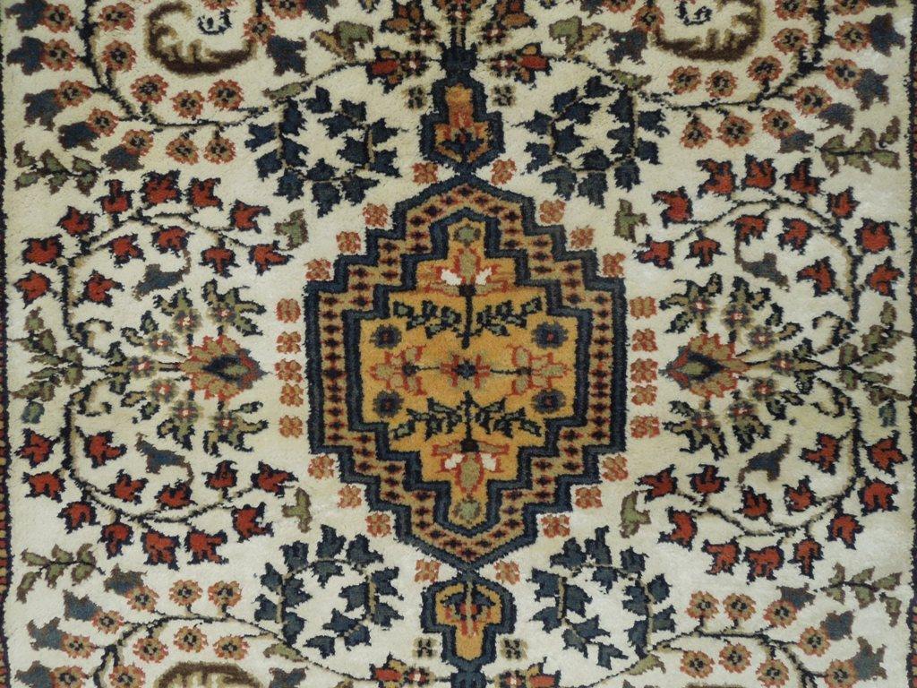 Fascinating 3x5 Authentic Handmade Wool & Silk Rug - India - bestrugplace