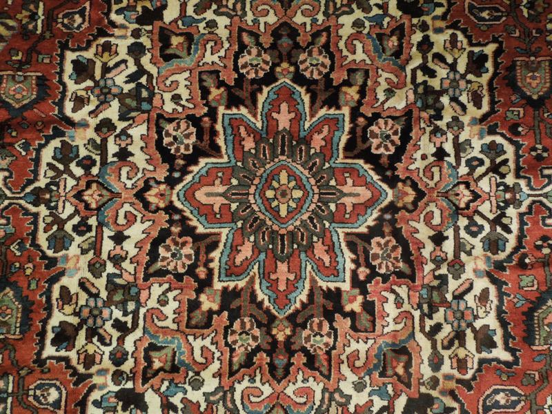 Handmade-Persian-Bakhtiari-Rug.jpg 