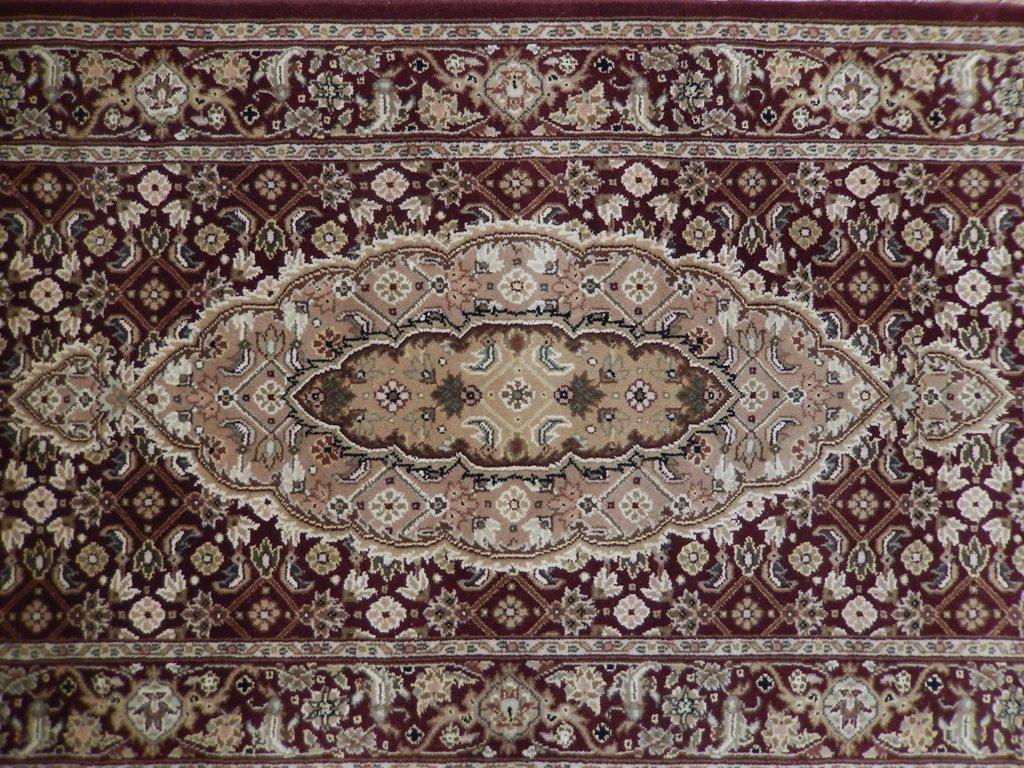 Luxurious-Sino-Wool-Runner-Rug.jpg 