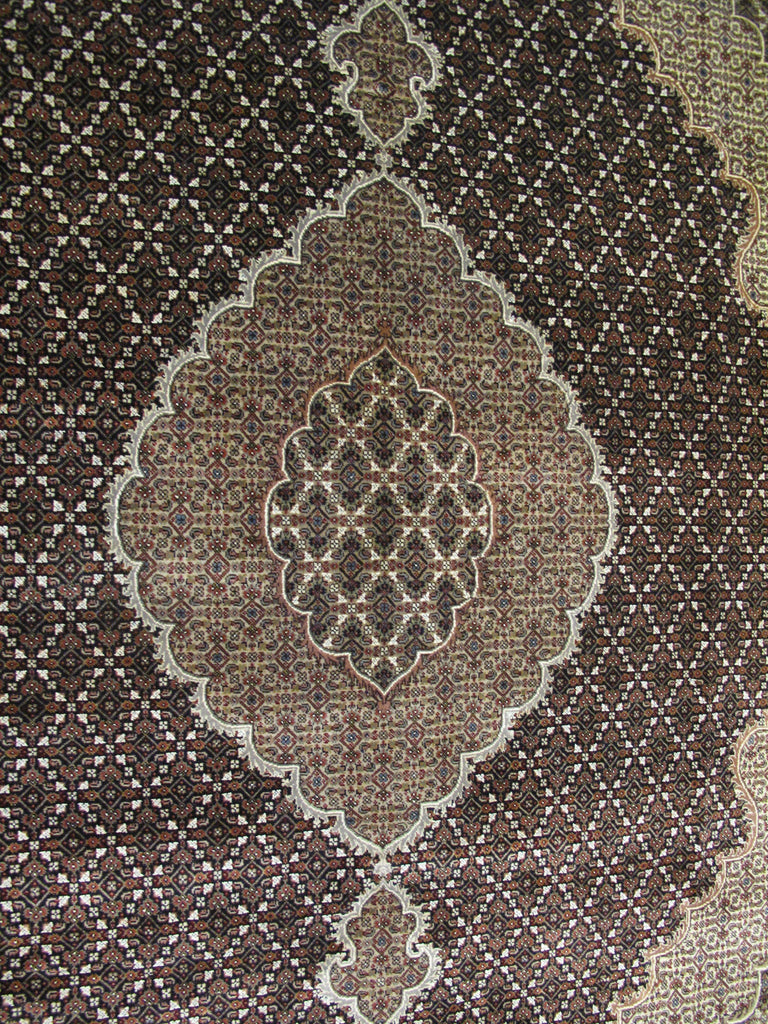Luxurious-Authentic-Tabriz-Mahi-Rug.jpg
