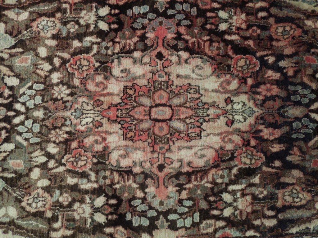 Luxurious-Handmade-Persian-Sarouk-Rug.jpg 