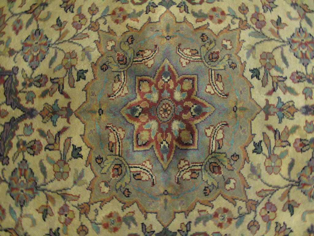 5x8 Pre-Owned Traditional Agra Rug - India - bestrugplace