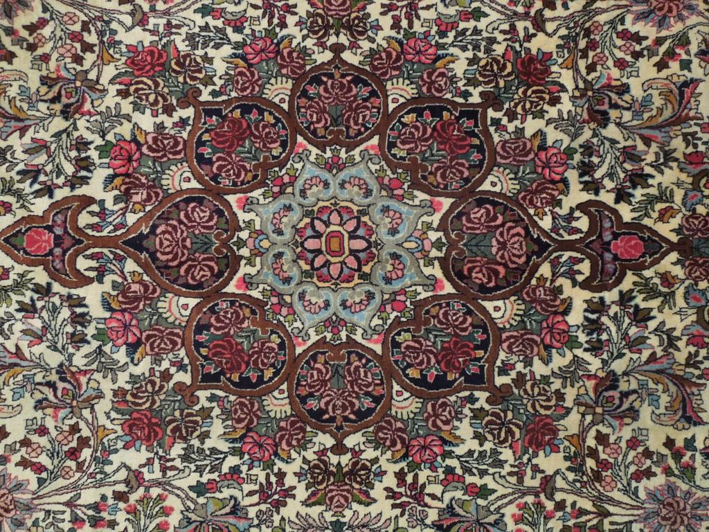 7 x 10.7 Ivory Fine Persian Floral Bijar Rug 72408
