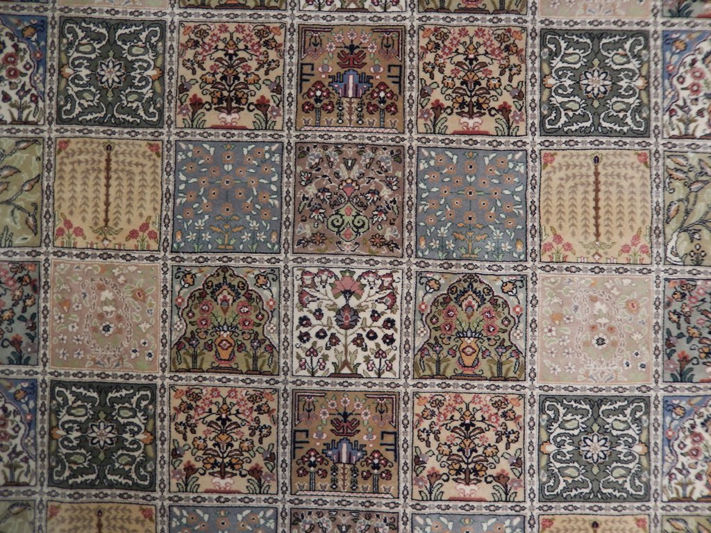 Authentic-Persian-Bakhtiari-Rug.jpg