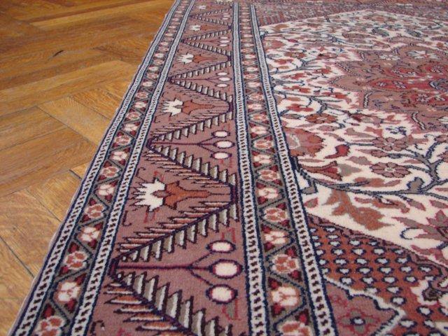 Traditional-HEREKE-Style-RUG .jpg