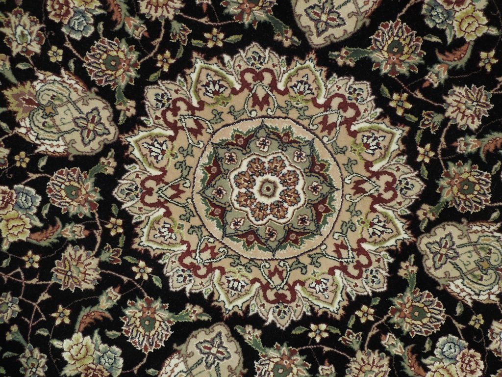 Fine-Quality-Wool-Silk-Round-Rug.jpg 