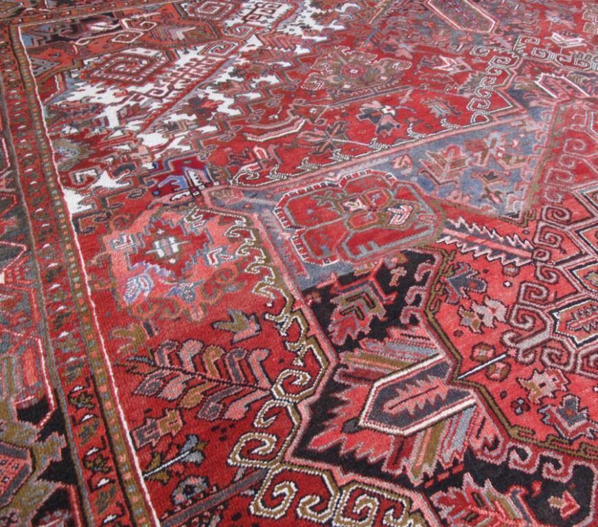 Luxurious-Persian-Heriz-Rug.jpg