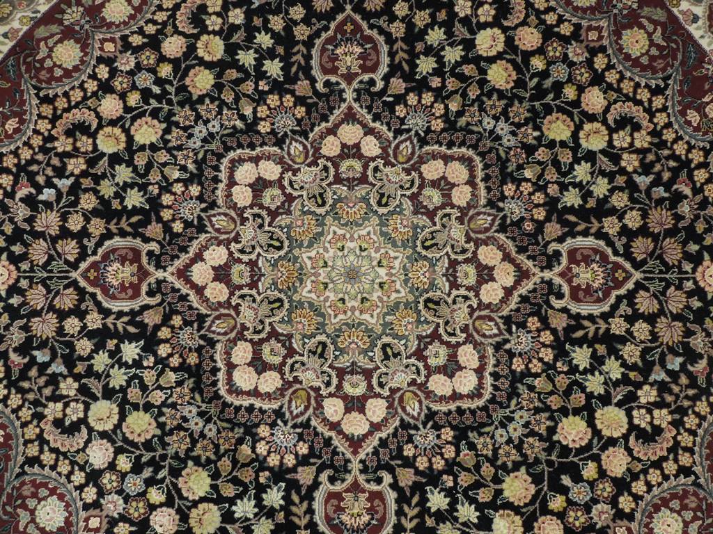 7 x 7 Black Fine Quality Wool&Silk Round Rug 20850