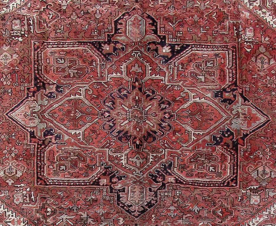 Persian-Heriz-Rug.jpg 