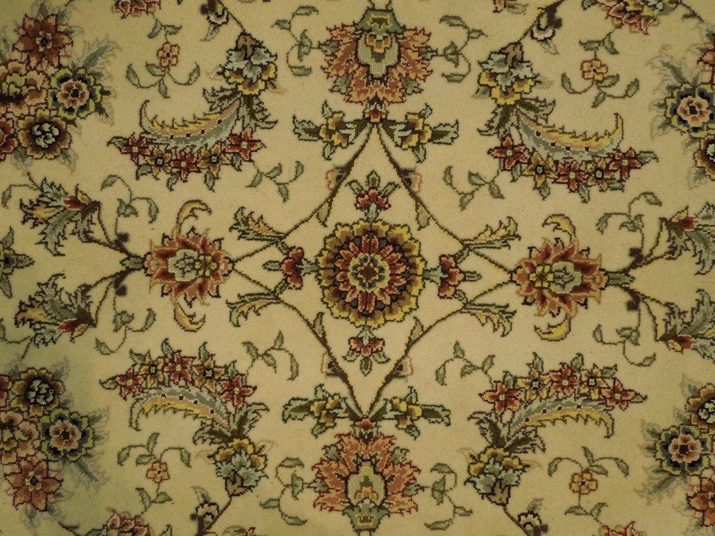Authentic-Wool-Silk-Round-Rug.jpg