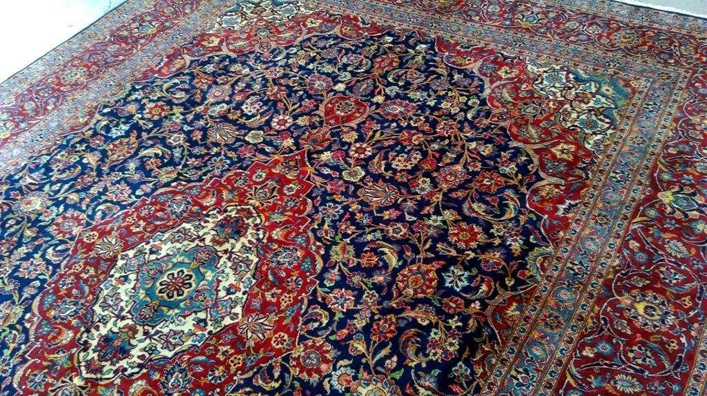 Luxurious-Authentic-Persian-Kashan-Rug.jpg