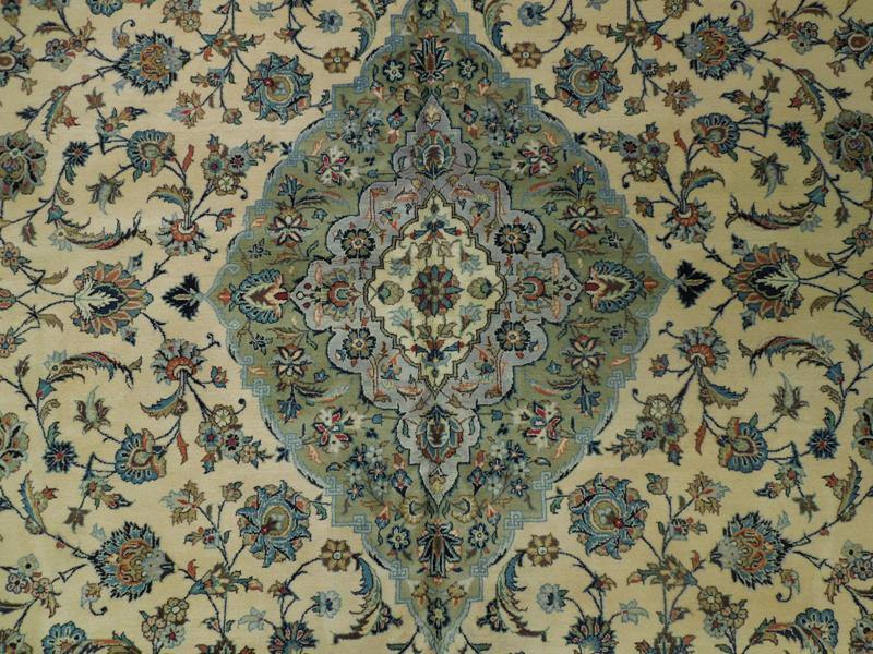 Luxurious-Persian-Kashan-Rug.jpg