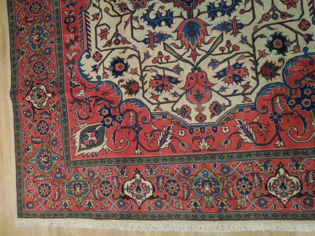 Luxurious-Authentic-Persian-Sarouk-Rug.jpg