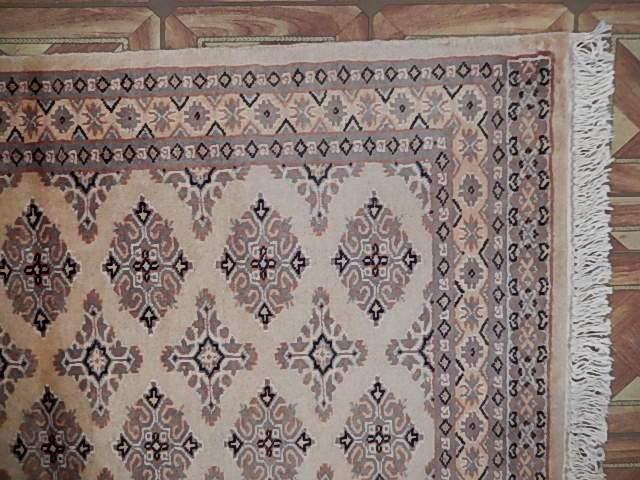 Luxurious-Hand-knotted-Bokhara-Rug.jpg 