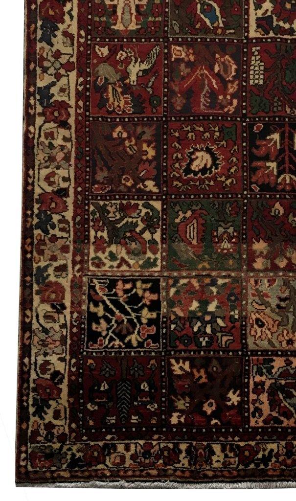 Luxurious-Persian-Bakhtiari-Rug.jpg