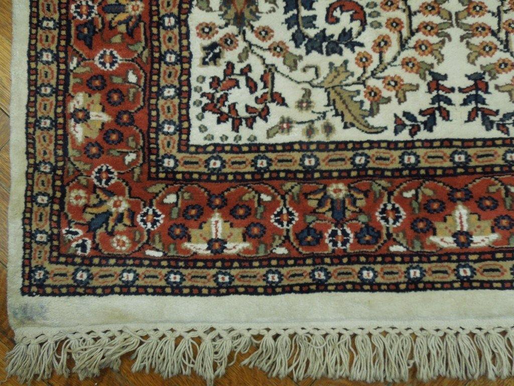 Fascinating 3x5 Authentic Handmade Wool & Silk Rug - India - bestrugplace