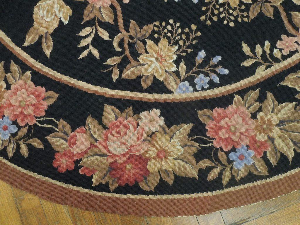 Luxurious-Needlepoint-Flat-Weave-Round-Rug.jpg
