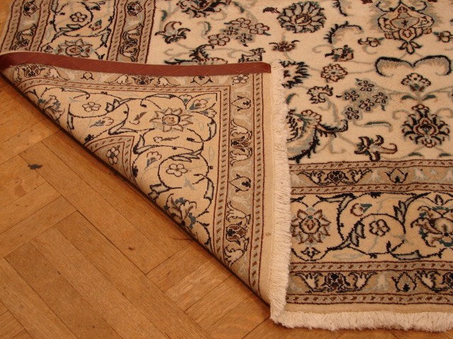 7' x 10' Ivory Fine Persian Nain Wool & Silk Rug 4256