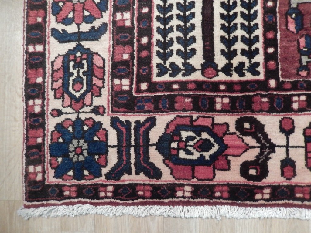5.1 x 9.11 Red Brown Semi Antique Persian Bakhtiari Rug 74484