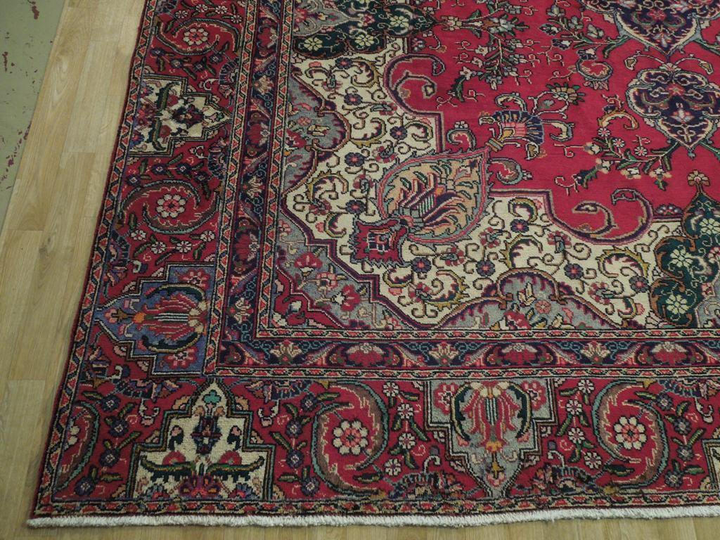Authentic-Persian-Sarouk-Rug.jpg 