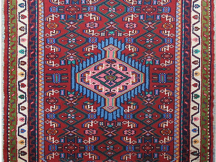 Traditional-Persian-Hamadan-Style-Rug.jpg