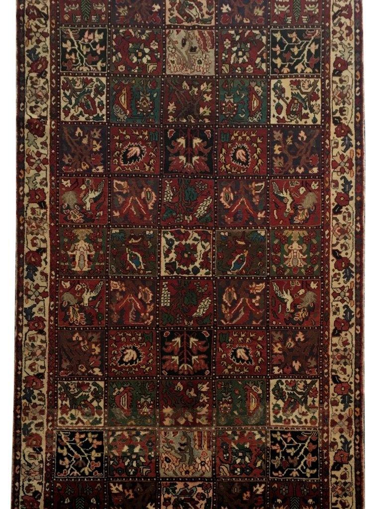 Luxurious-Persian-Bakhtiari-Rug.jpg