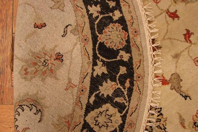 Luxurious-Round-Handmade-Wool-Rug.jpg 
