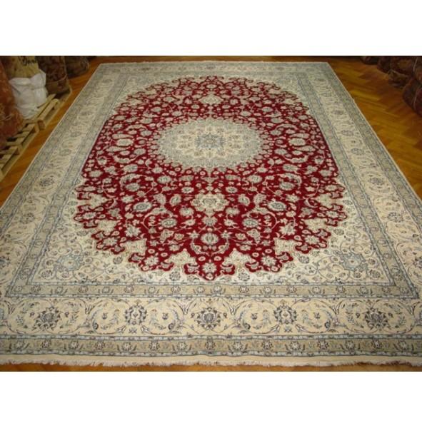 13x19 Persian Nain Rug - Traditional