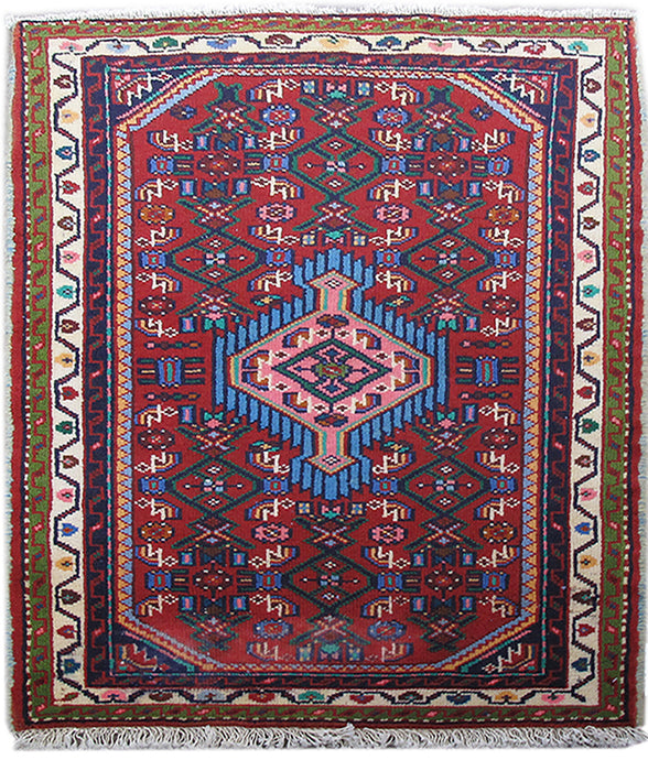 Traditional-Persian-Hamadan-Style-Rug.jpg